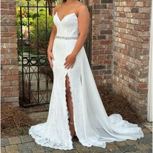 White Dress by Jonathan Kayne with Iridescent rhinestones and Belt Size 2